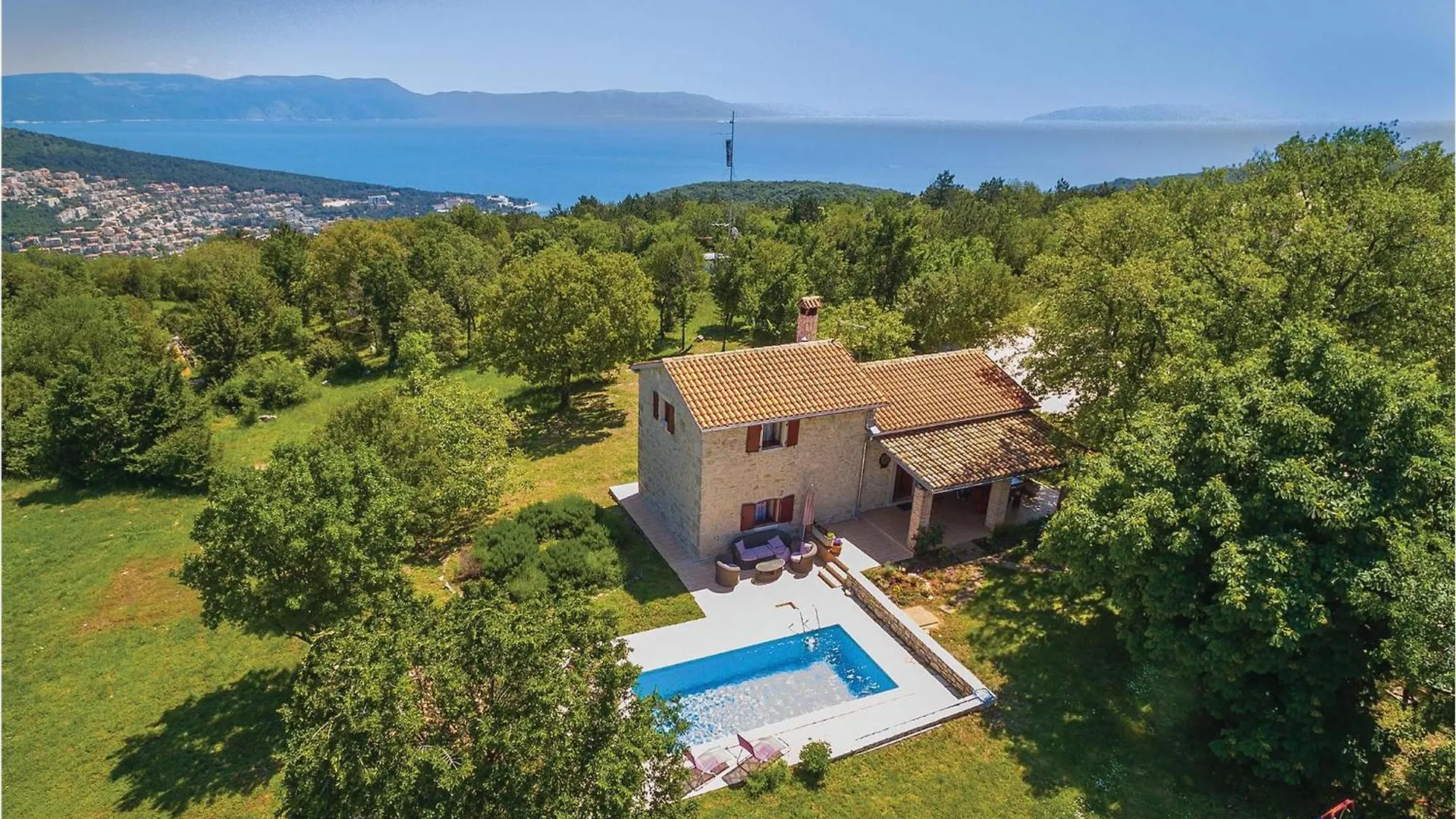 Nice Home In Gondolici With House Sea View Labin